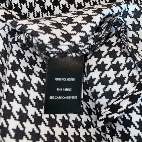 Torrid Black and White Houndstooth Blouse - Picture 3 of 3